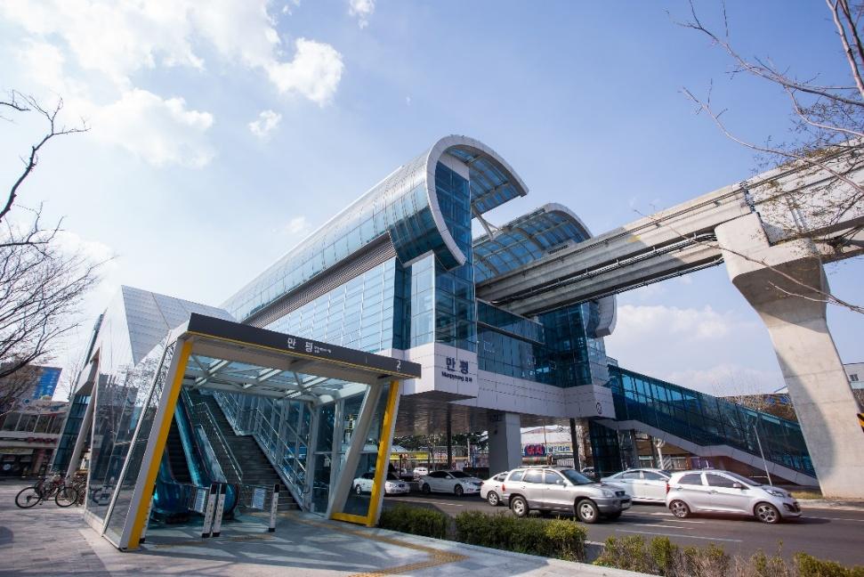 지하철역 전경